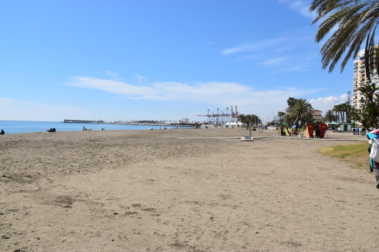 Apartment Port And Beach -Parking- Malaga Exterior photo